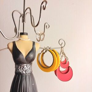3/$25 Funky Hoop Earrings Set